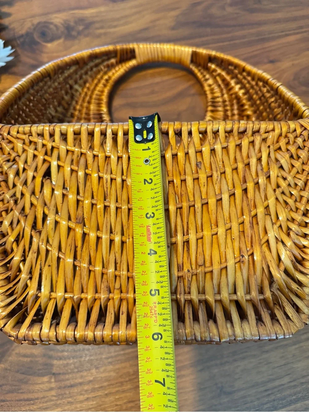Vintage Woven hanging basket, willow basket, wall basket, brown